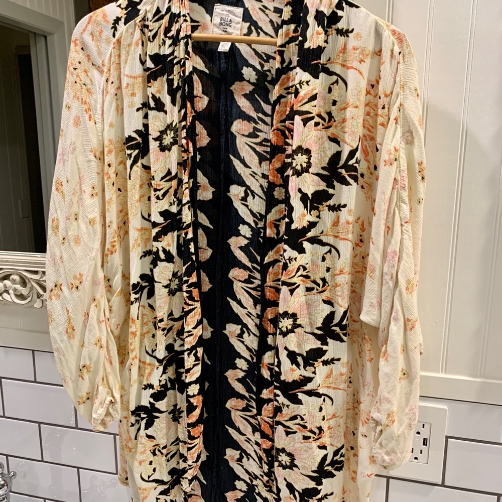 BILLABONG Floral Boho Black and Cream Coverup S/M - Picture 7 of 8